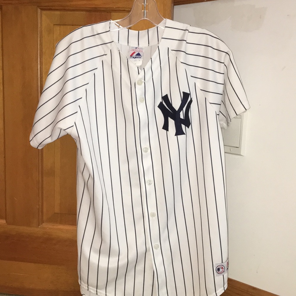 Youth XL yankee shirt